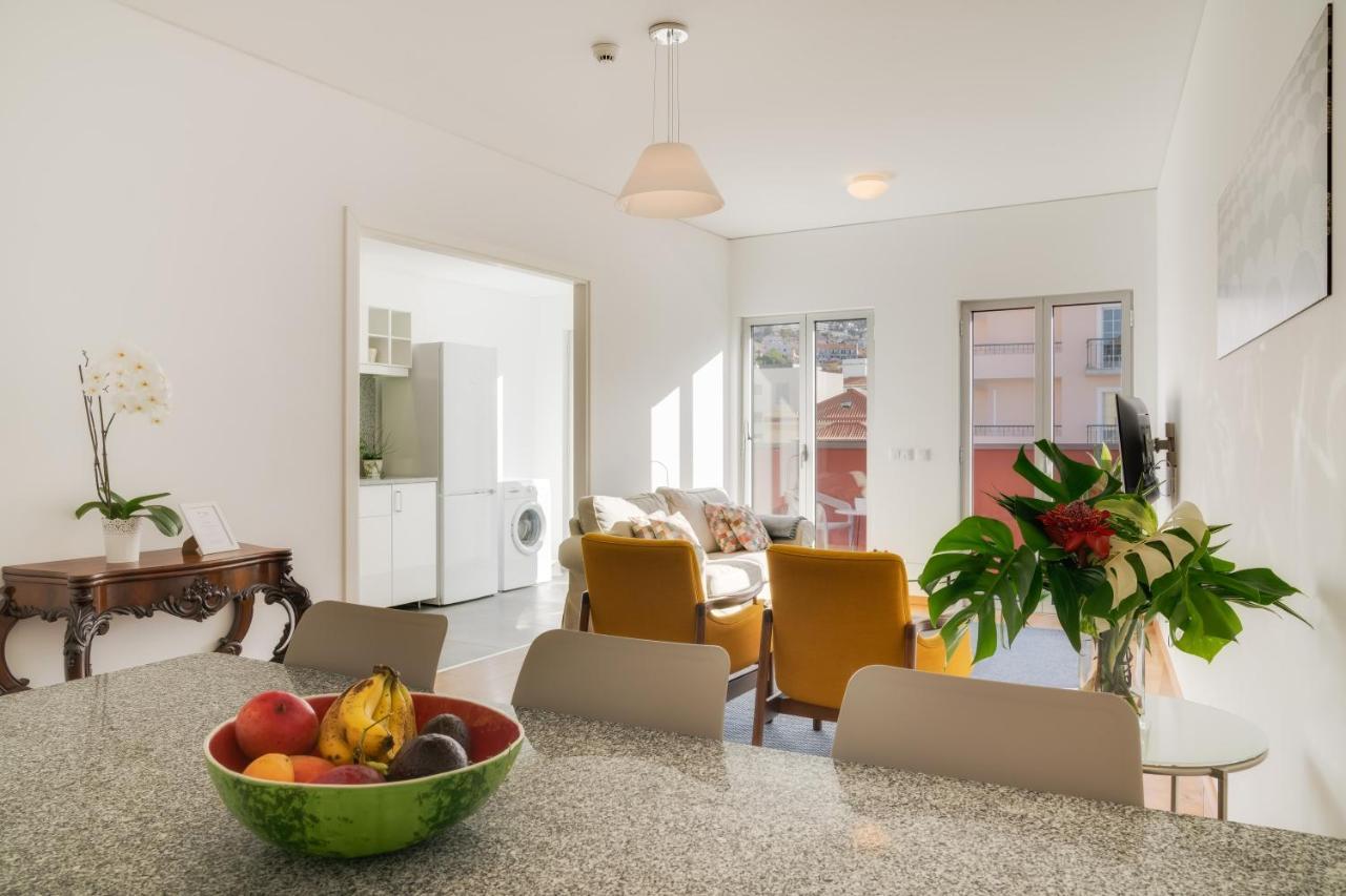 Casa Da Praca Apartments - By Casas Na Ilha フンシャル エクステリア 写真