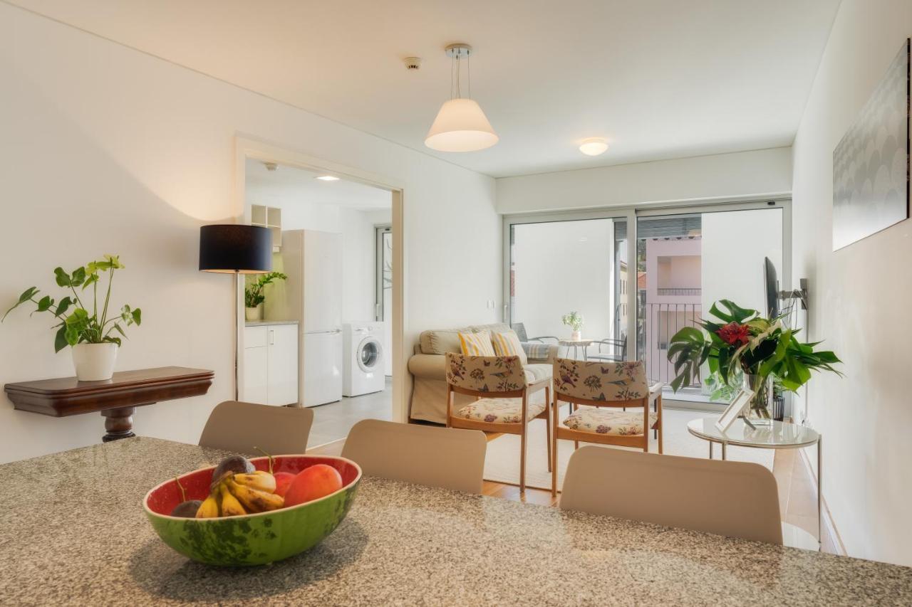Casa Da Praca Apartments - By Casas Na Ilha フンシャル エクステリア 写真