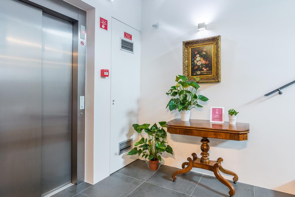 Casa Da Praca Apartments - By Casas Na Ilha フンシャル エクステリア 写真
